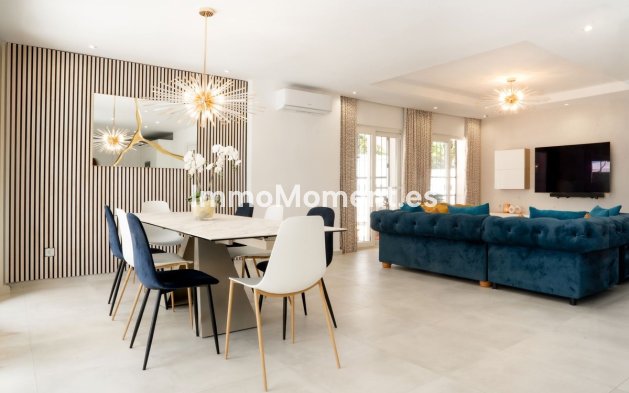 Reventa - Villa independiente - Estepona  - Estepona Centro