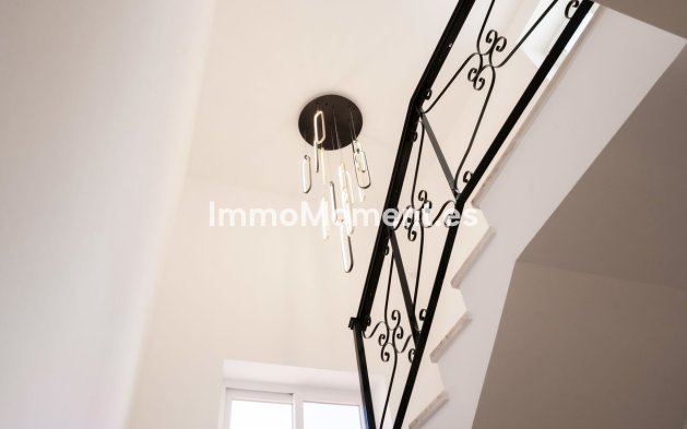 Reventa - Villa independiente - Estepona  - Estepona Centro