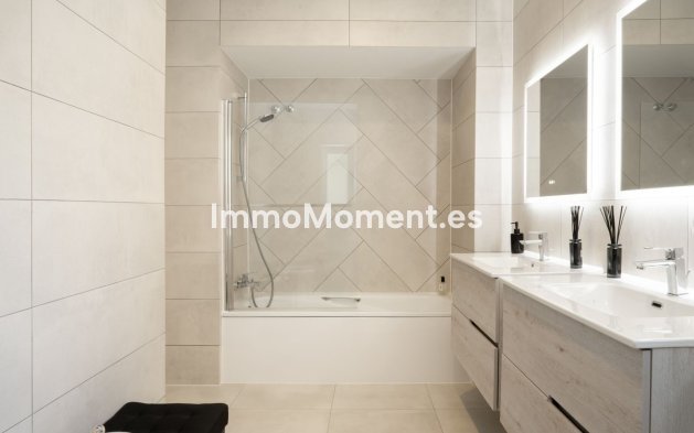 Reventa - Villa independiente - Estepona  - Estepona Centro