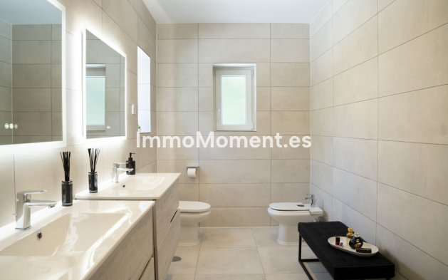 Reventa - Villa independiente - Estepona  - Estepona Centro