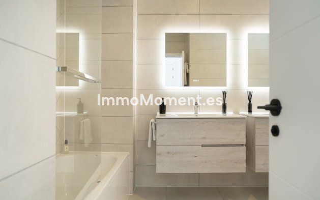 Reventa - Villa independiente - Estepona  - Estepona Centro