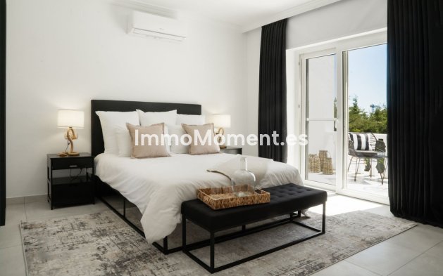 Reventa - Villa independiente - Estepona  - Estepona Centro