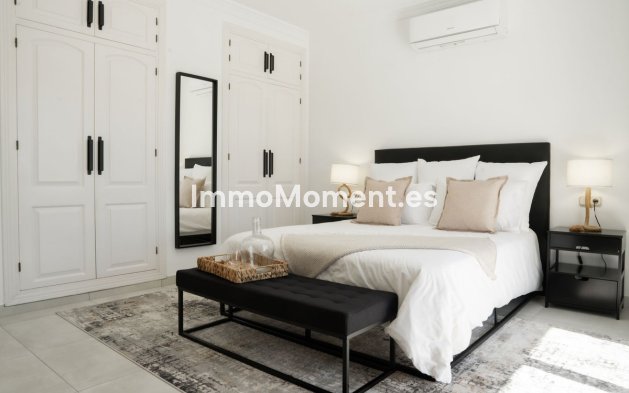 Reventa - Villa independiente - Estepona  - Estepona Centro