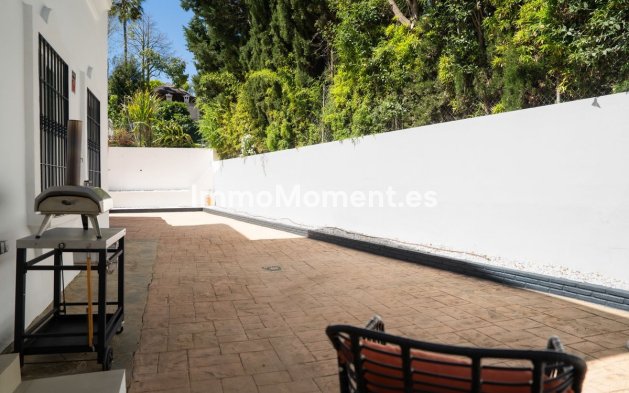 Reventa - Villa independiente - Estepona  - Estepona Centro