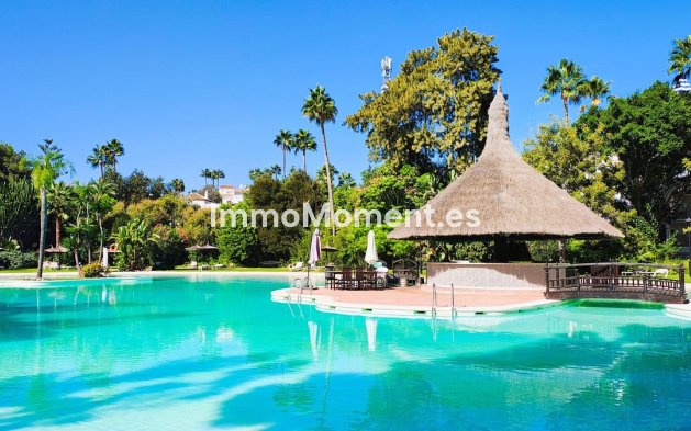 Resale - Apartment - Marbella - Guadalmina Baja
