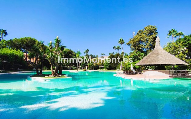 Resale - Apartment - Marbella - Guadalmina Baja