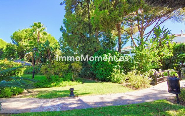 Resale - Apartment - Marbella - Guadalmina Baja