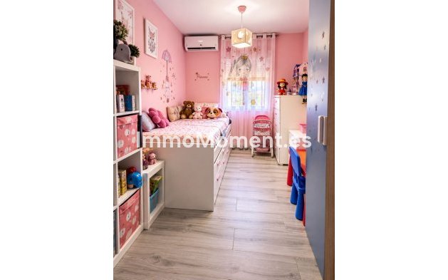 Wiederverkauf - Freistehende Villa -   Inländisch - Cártama Centro