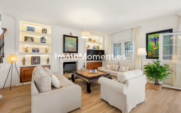 Bestaande woning - Vrijstaande villa - Estepona  - Estepona Centro