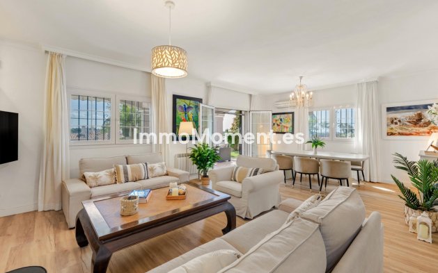 Bestaande woning - Vrijstaande villa - Estepona  - Estepona Centro
