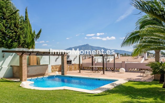 Bestaande woning - Vrijstaande villa - Estepona  - Estepona Centro