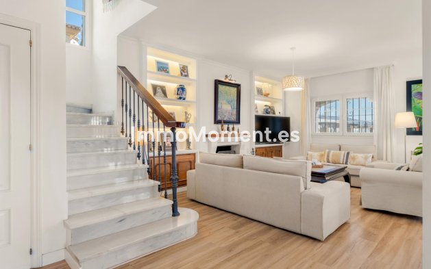 Bestaande woning - Vrijstaande villa - Estepona  - Estepona Centro