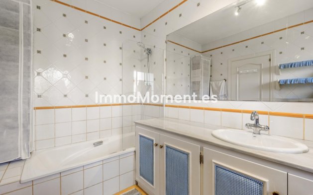 Bestaande woning - Vrijstaande villa - Estepona  - Estepona Centro