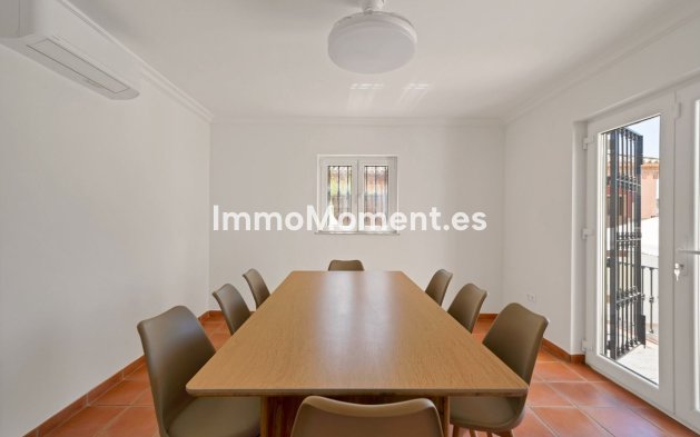 Reventa - Villa independiente - Estepona  - Valle Romano