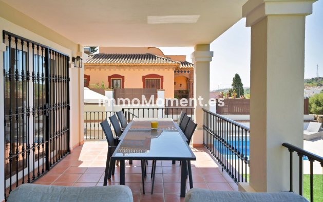Reventa - Villa independiente - Estepona  - Valle Romano