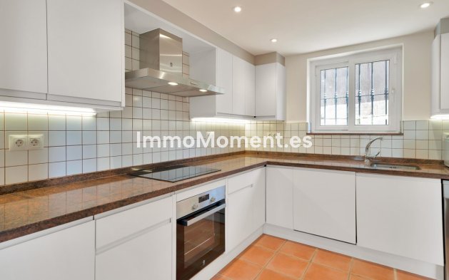 Reventa - Villa independiente - Estepona  - Valle Romano