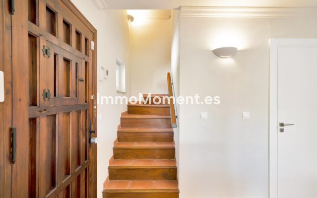 Reventa - Villa independiente - Estepona  - Valle Romano