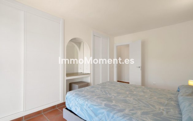 Reventa - Villa independiente - Estepona  - Valle Romano