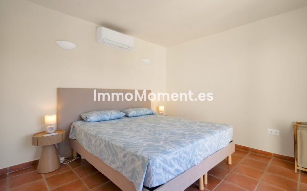 Reventa - Villa independiente - Estepona  - Valle Romano