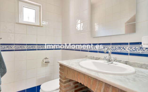 Reventa - Villa independiente - Estepona  - Valle Romano