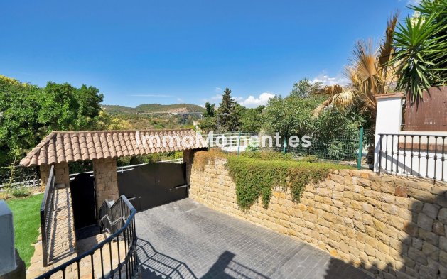Reventa - Villa independiente - Estepona  - Valle Romano