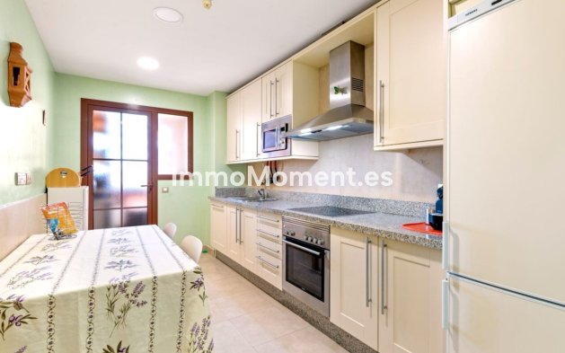 Revente - Appartement - Estepona  - Atalaya