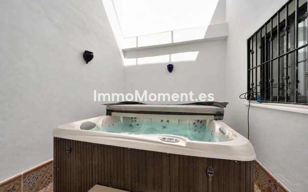 Bestaande woning - Vrijstaande villa - Marbella - La Mairena