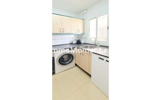 Resale - Apartment - Benalmadena - Benalmadena Centro