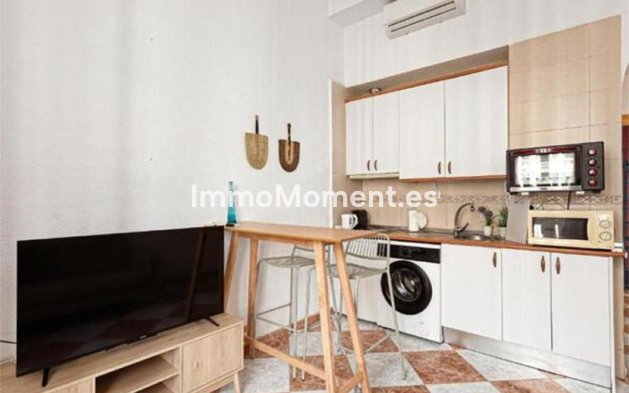 Resale - Apartment - Málaga - Málaga Centro
