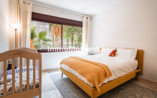 Resale - Apartment - Benahavís - Benahavís Centro