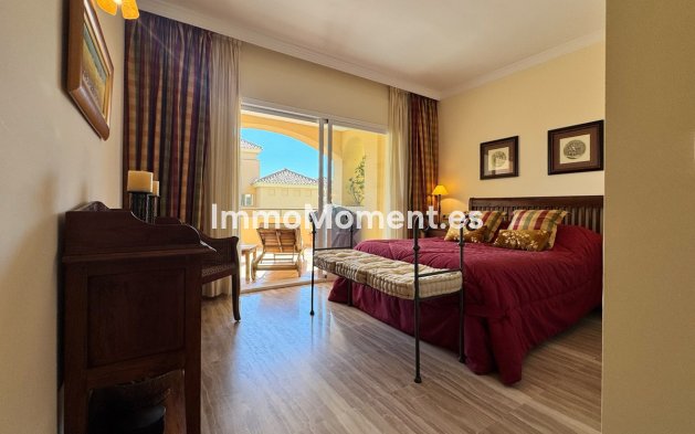 Resale - Apartment - Marbella - Elviria