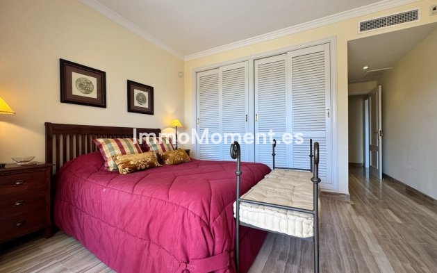 Resale - Apartment - Marbella - Elviria