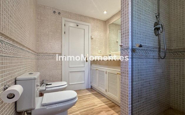 Resale - Apartment - Marbella - Elviria