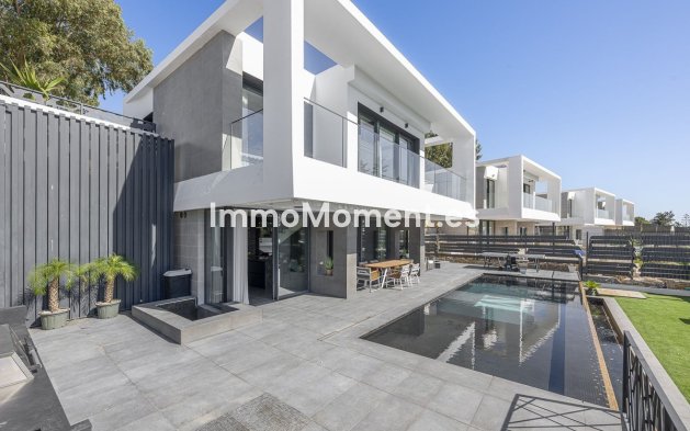 Reventa - Villa independiente - Estepona  - Valle Romano