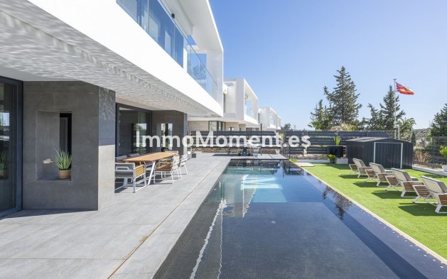 Reventa - Villa independiente - Estepona  - Valle Romano