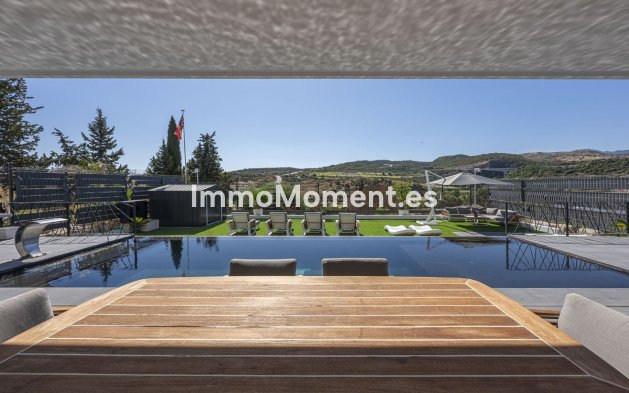 Reventa - Villa independiente - Estepona  - Valle Romano