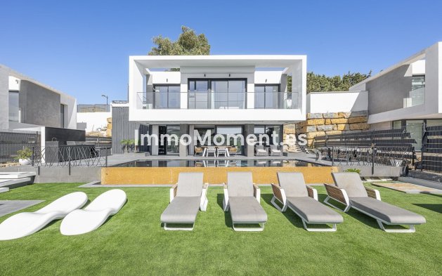 Reventa - Villa independiente - Estepona  - Valle Romano