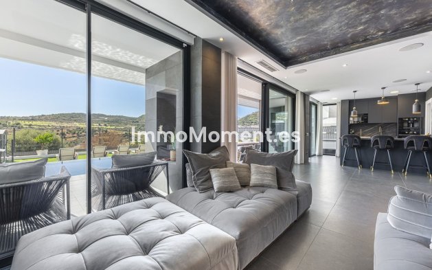 Reventa - Villa independiente - Estepona  - Valle Romano