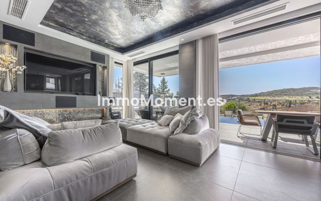 Reventa - Villa independiente - Estepona  - Valle Romano
