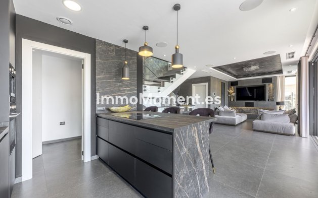 Reventa - Villa independiente - Estepona  - Valle Romano
