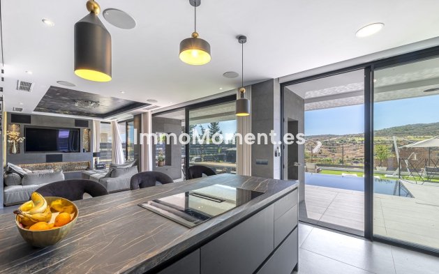 Reventa - Villa independiente - Estepona  - Valle Romano