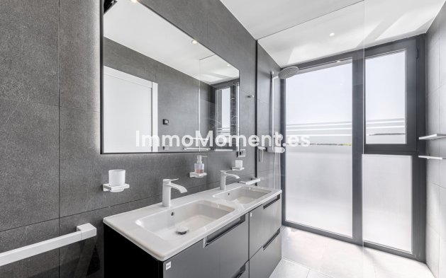 Reventa - Villa independiente - Estepona  - Valle Romano