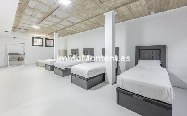 Reventa - Villa independiente - Estepona  - Valle Romano