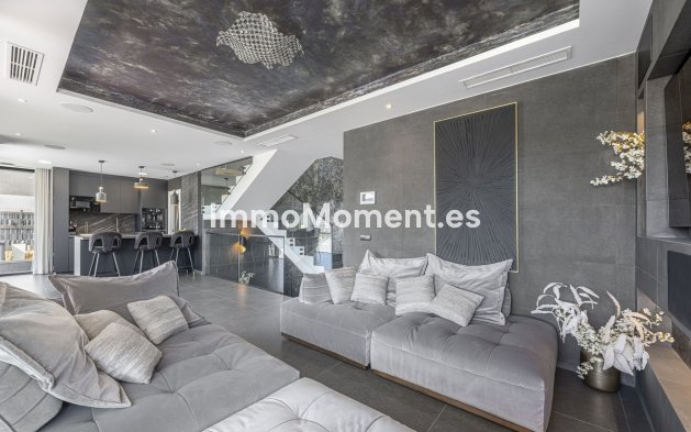 Reventa - Villa independiente - Estepona  - Valle Romano