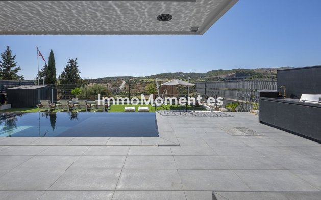 Reventa - Villa independiente - Estepona  - Valle Romano