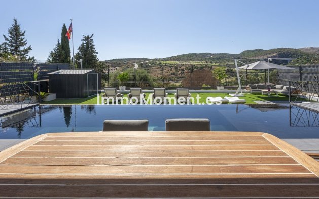 Reventa - Villa independiente - Estepona  - Valle Romano