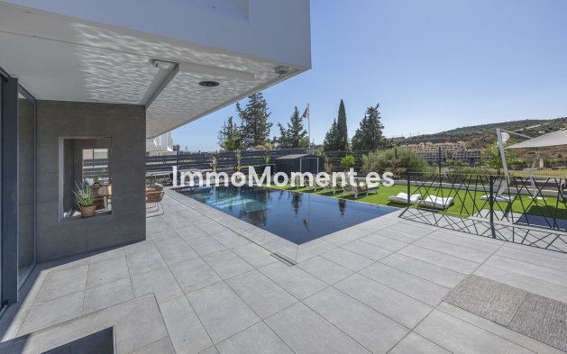 Reventa - Villa independiente - Estepona  - Valle Romano