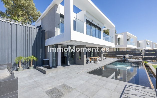 Reventa - Villa independiente - Estepona  - Valle Romano
