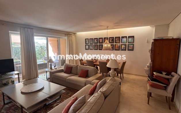 Resale - Apartment - Sotogrande