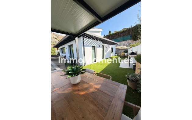 Resale - Detached villa - Benalmadena - Arroyo de la Miel